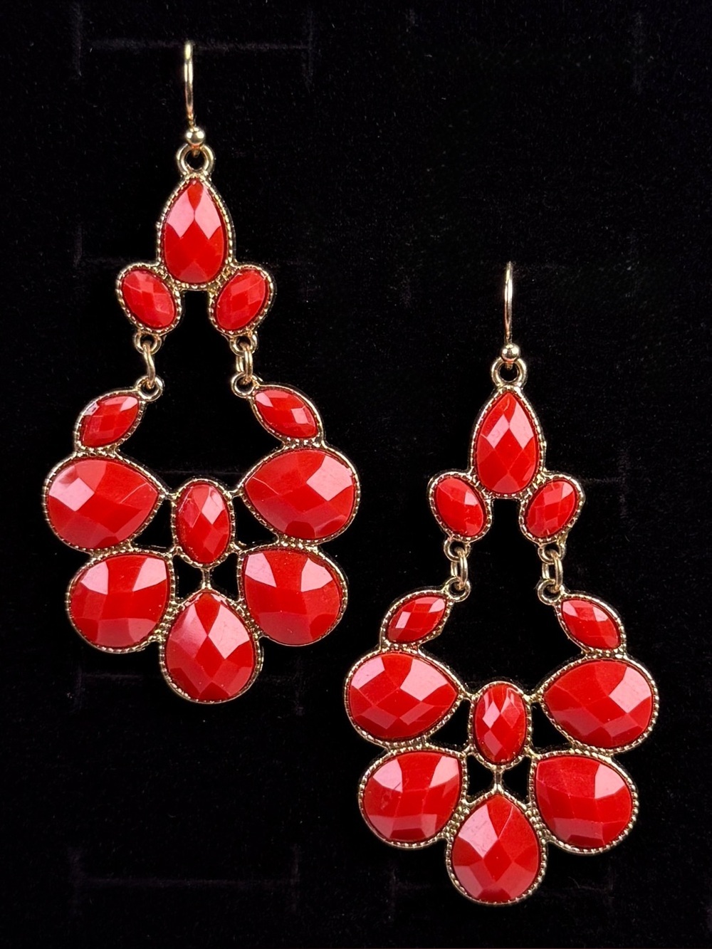 Elegant Red and Goldtone Dangle pierced statement  Earrings